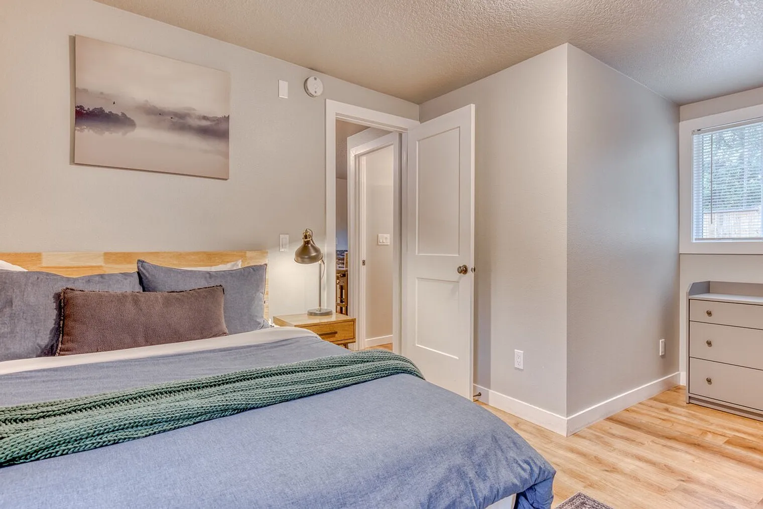 1 bed, 1.0 bath, 398 sqft, $2,646 — Photo 4