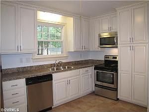 2nd image of 1912 Sweetwater Ln
