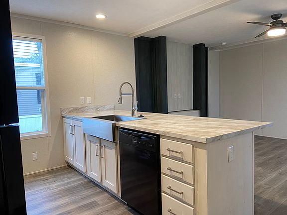 3rd image of 295 Tamarack Blvd #295