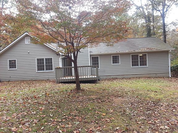 Back deck and lots of privacy