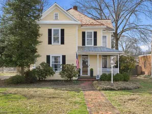 4405 Grand Central Ave, Vienna, WV 26105