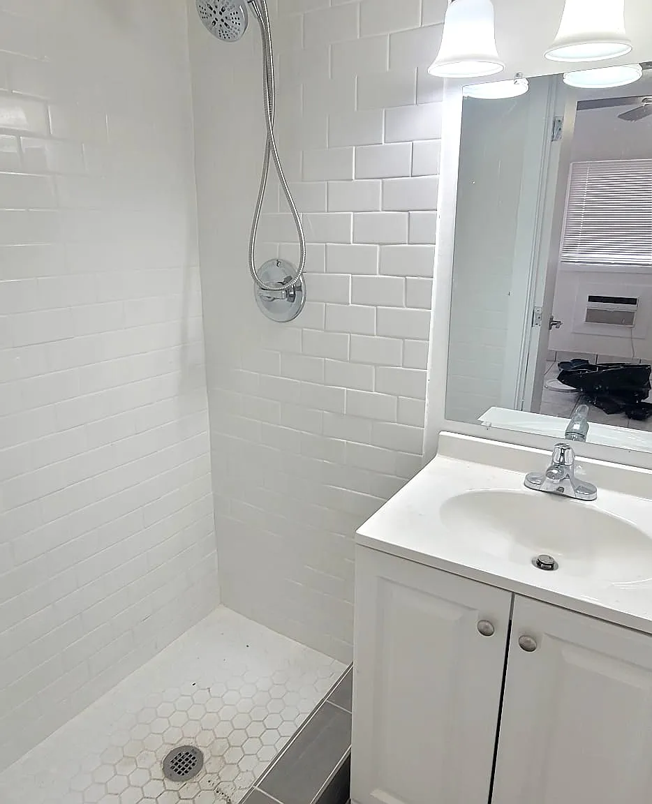 Studio, 400 sqft, $1,350 — Photo 3