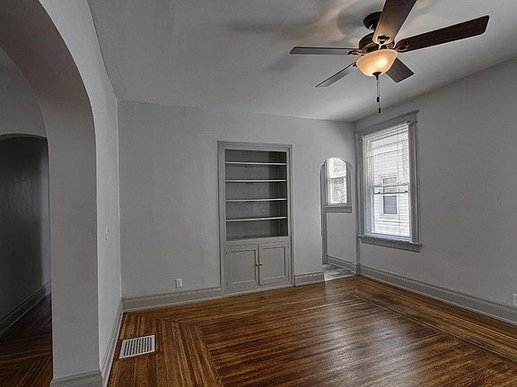 5th image of 3930 Floral Ave