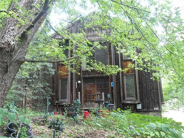 1672 Perrysville Ave photo 1