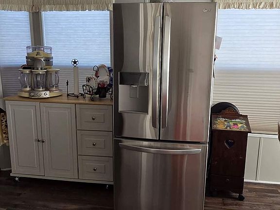 5th image of 702 S Meridian Rd #657