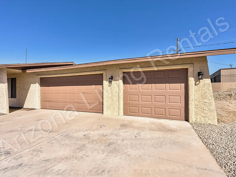 435 Flamingo Ln — Photo 3