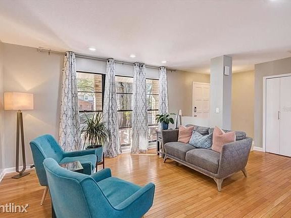 5th image of 4017 Dellbrook Dr