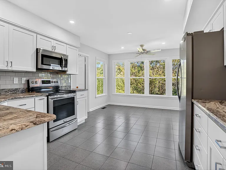 7705 Zulima Ct — Photo 5
