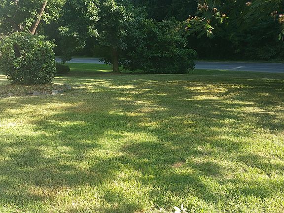 5th image of 2840 Forest Hills Cir