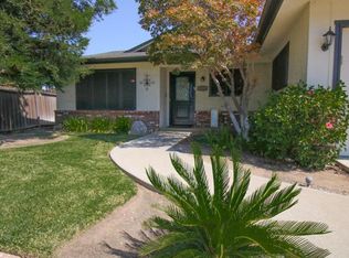 1206 W Oak Drive Cir, Reedley, CA 93654