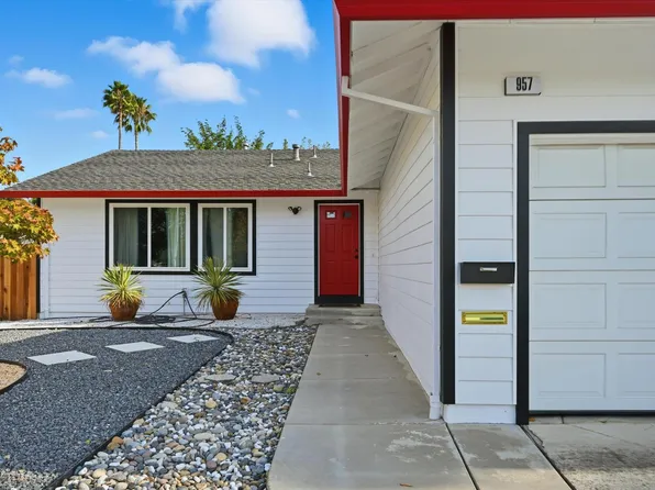 957 Emily Avenue, Rohnert Park, CA 94928
