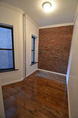 Rented by CITY SKYLINE REALTY INC | media 27