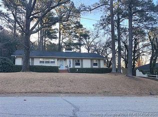543 Vista Dr, Fayetteville, NC 28305
