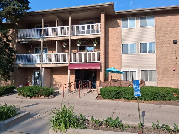 930 Beau Dr Unit 309, Des Plaines, IL 60016