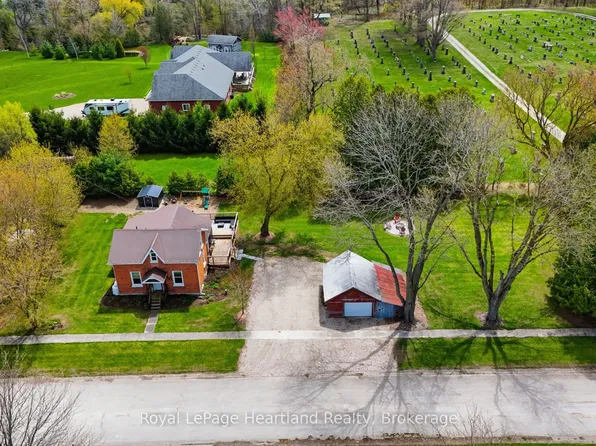 3026 Station Rd, Howick, ON N0G 1V0