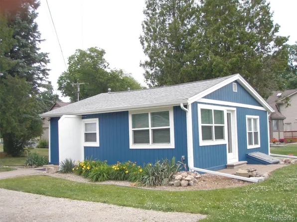 9920 Sashabaw Rd, Clarkston, MI 48348