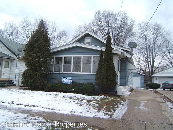 2nd image of 2404 Burton St
