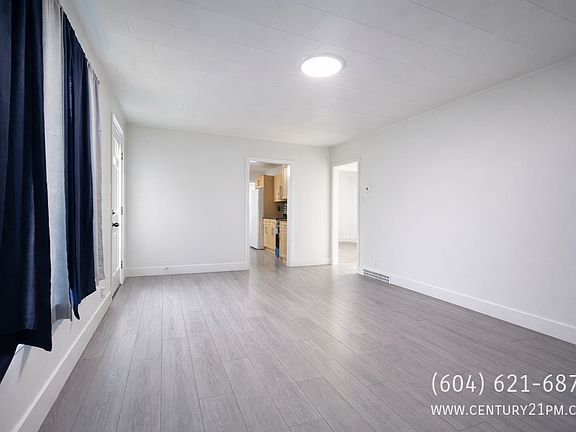 4th image of 2329 Mouldstade Rd