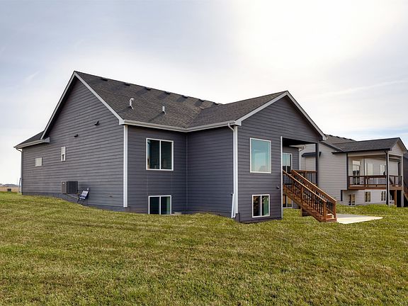 3rd image of 1120 NE Meadow Crossing Dr