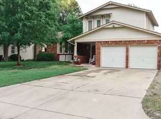 1124 N Hazelwood Ln, Wichita, KS 67212