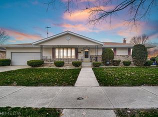 2049 Parkway Dr, Hammond, IN 46322