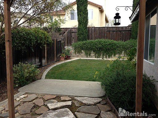 5th image of 3672 Saintsbury Dr