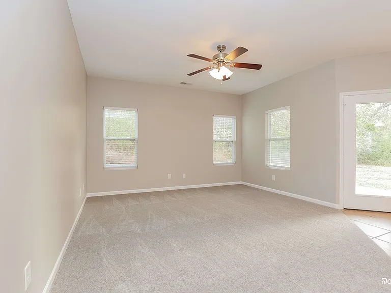 2136 Pine Glen Ct — Photo 5