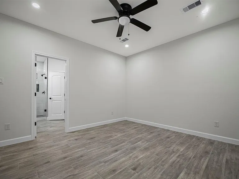 1078 Saint Clair St #A — Photo 24