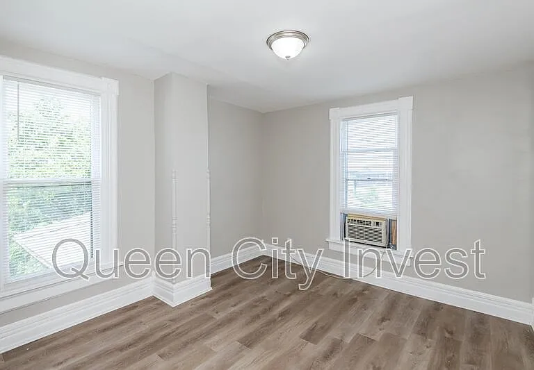 115 E Foraker St #2 — Photo 14
