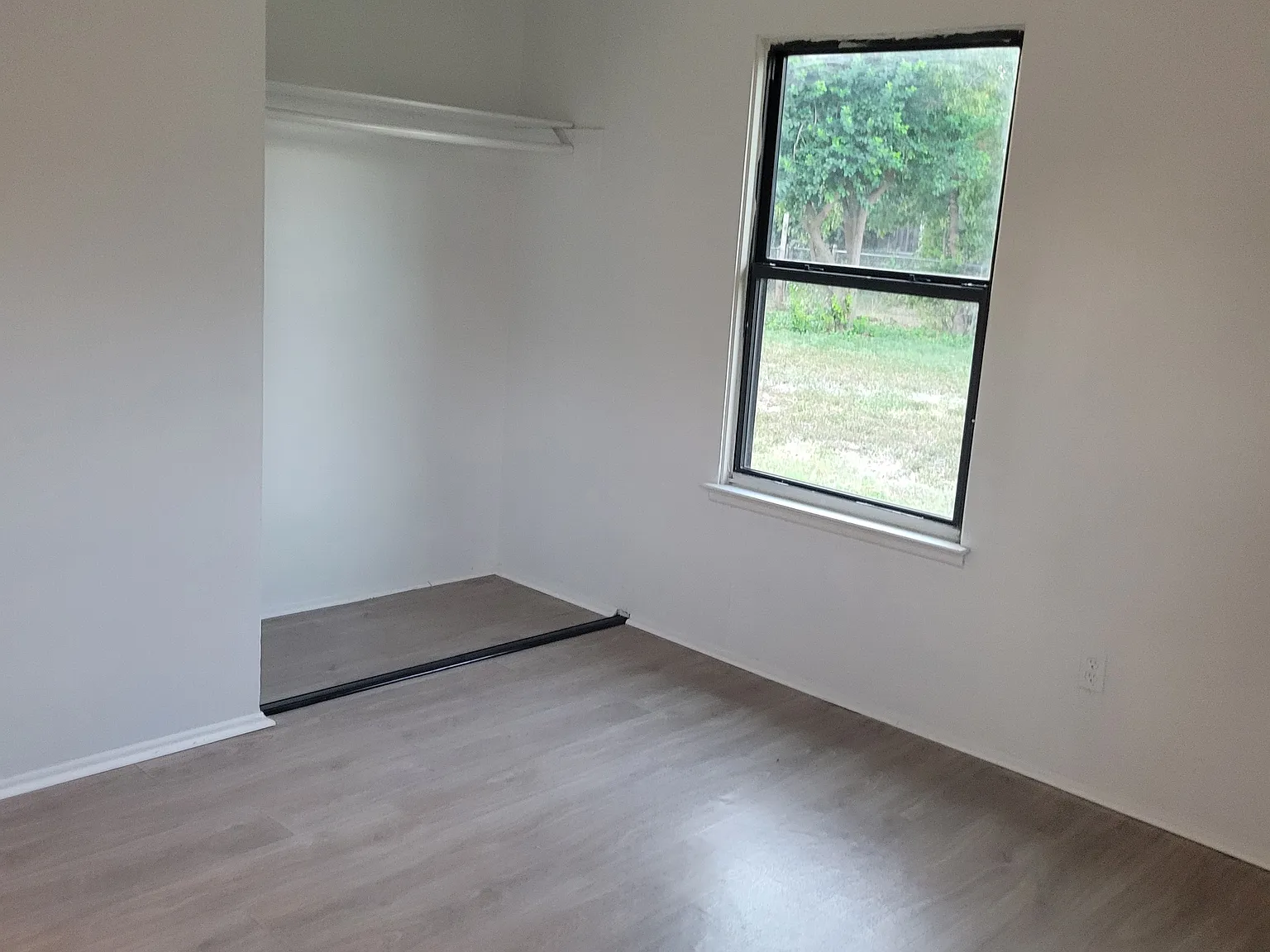 2 bed, 768 sqft, $1,150 — Photo 4
