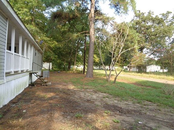 2nd image of 21226 Lakeway Cir