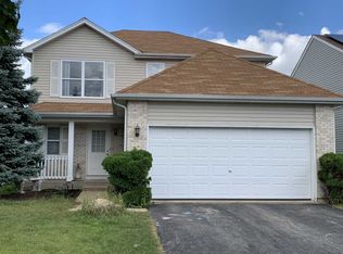 654 W Huron Hills Trl, Round Lake Heights, IL 60073