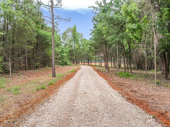 4th image of County Road 440