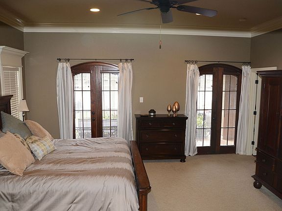 4th image of 21033 Waterfront East Dr