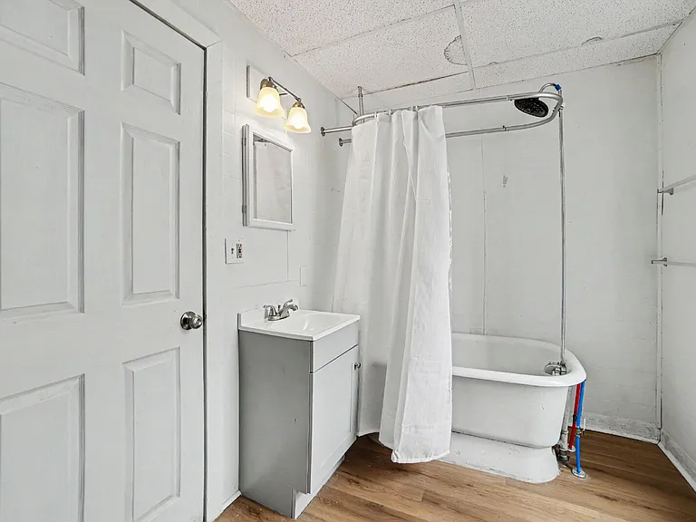 2634 N Michigan Ave #1 — Photo 14