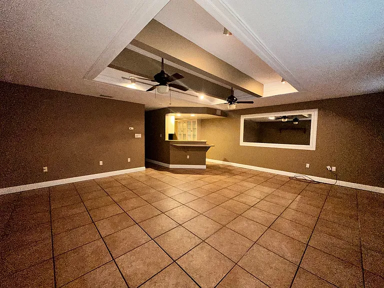 2135 Virginia Ave #8 — Photo 15