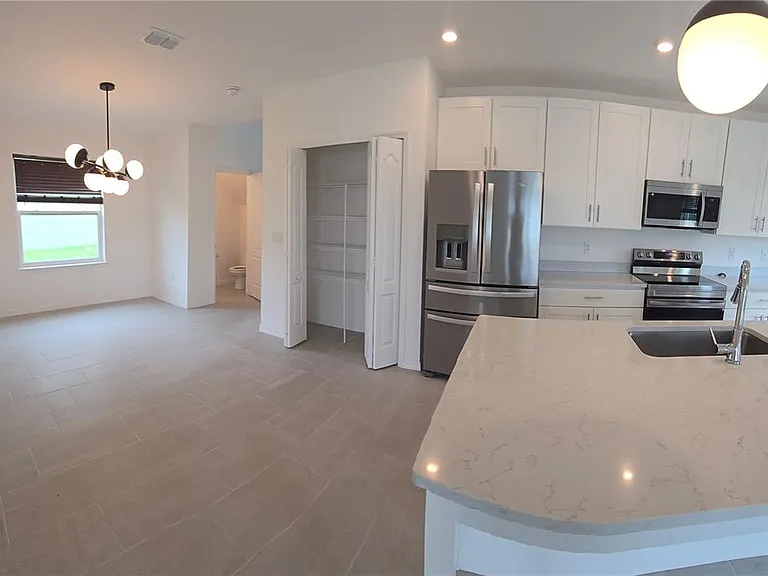 10500 SW Vasari Way — Photo 9