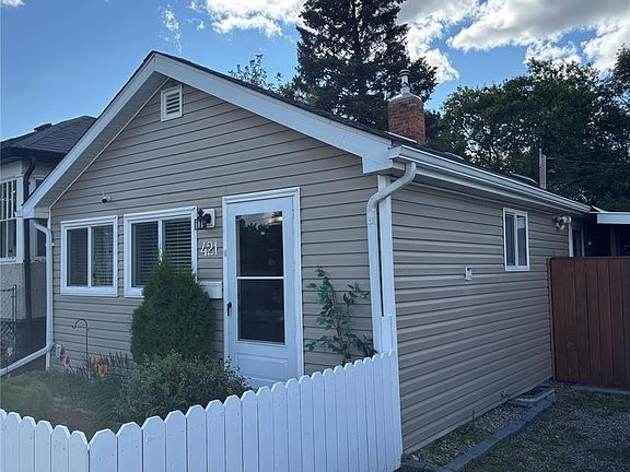 2nd image of 421 6th AVENUE E