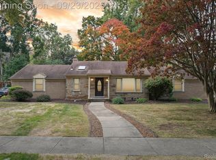 18797 Wiltshire Blvd, Lathrup Village, MI 48076