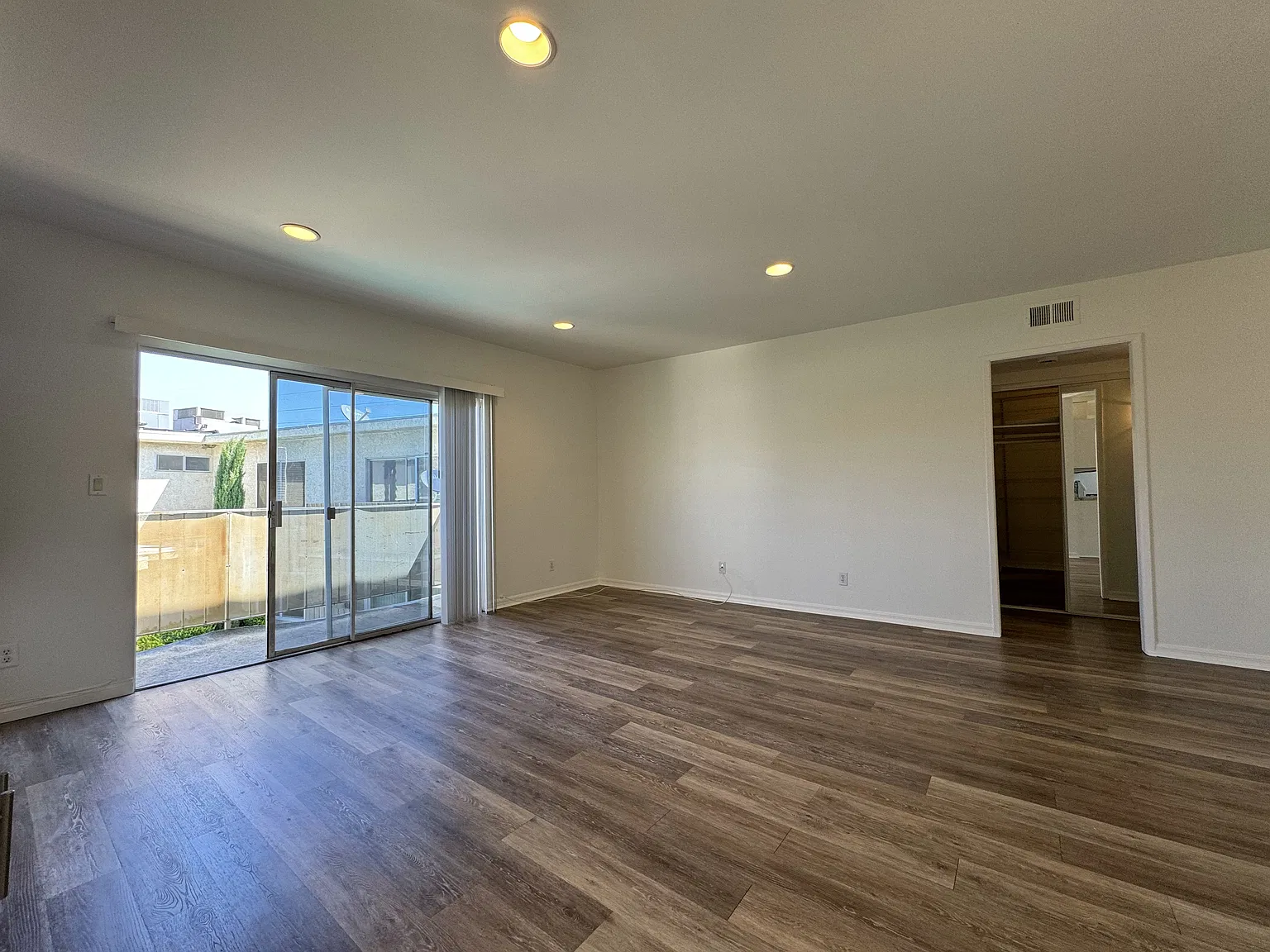 1 bed, 700 sqft, $1,700 — Photo 1