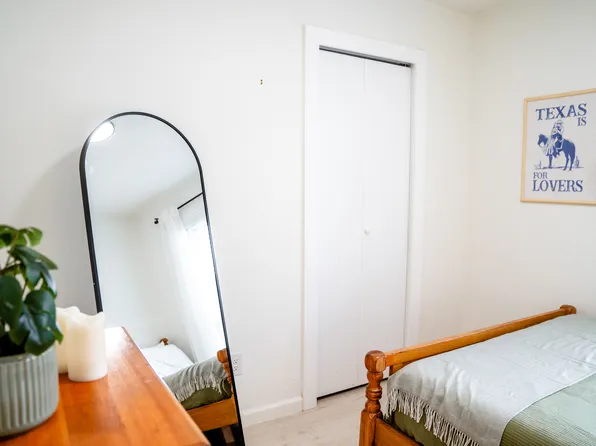 2108 Lampwick Cir, Austin, TX 78727