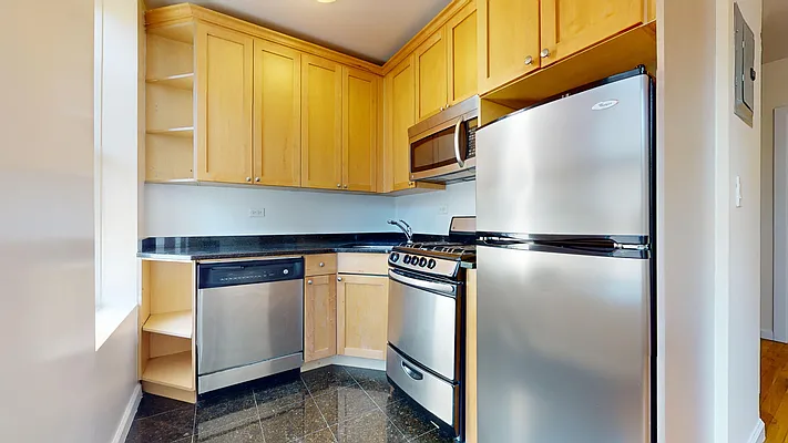 Rented by Bond New York | media 15