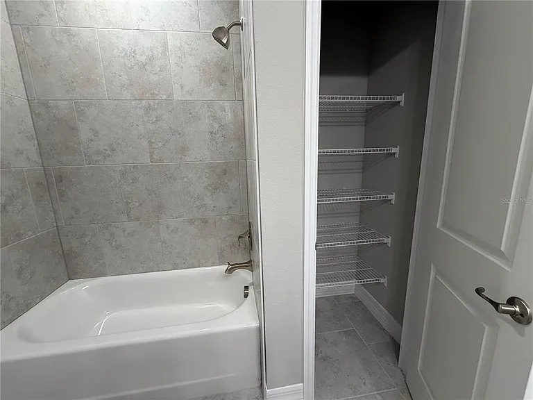 1100 Homer St NW — Photo 32