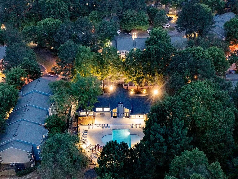 1100 Indian Trail Lilburn Rd — Photo 21