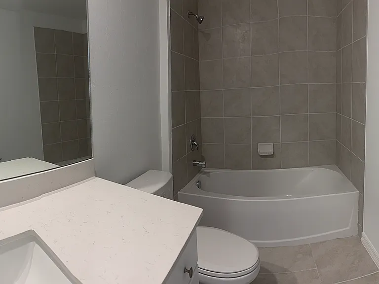 20207 Benton Ave — Photo 6