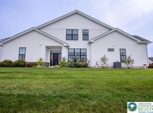 6932 Cedar Dr E, Bath, PA 18014