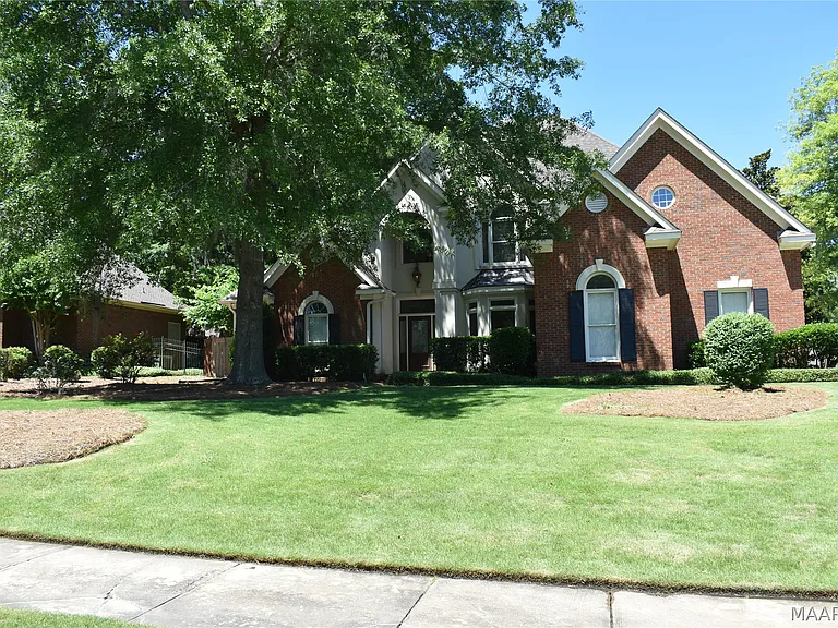 8212 Glynnwood Dr — Photo 2