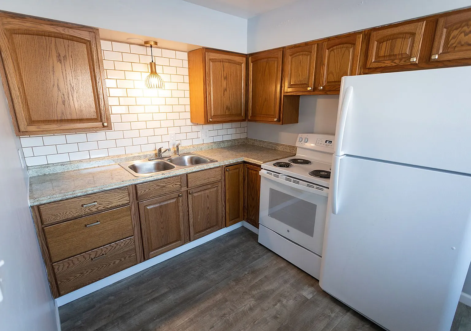 Welcome to 2917 Harwick Dr. Lansing MI 48917!! — Photo 2