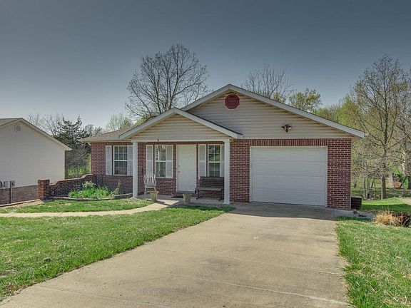 3rd image of 5010 Willowby Dr