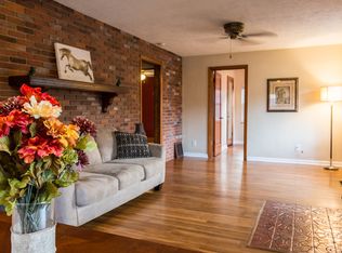 9216 Southview Ln, Saint Louis, MO
